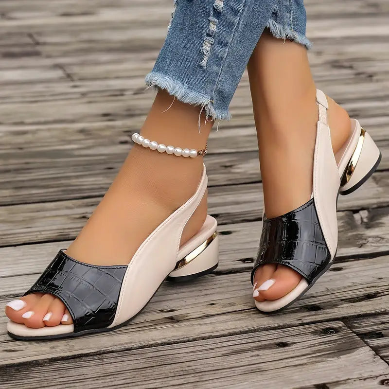 Elegante und bequeme Sandalen mit Absatz